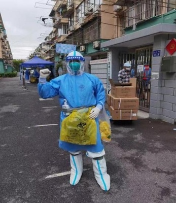 以愛為名，風(fēng)雨兼程——外賣“志愿者”守護(hù)“穩(wěn)穩(wěn)的幸福”